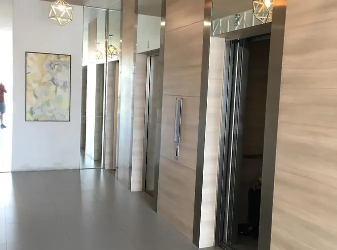 Apartahotel Avida Towers Altura Alabang Manila